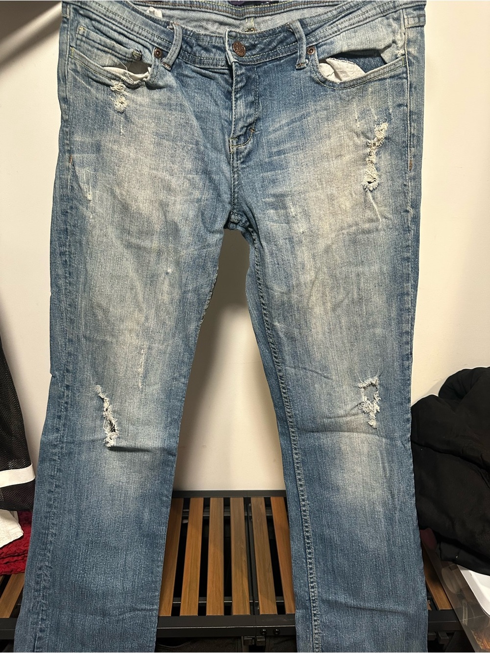 Vigoss Light Wash Slim Straight Distressed Jeans